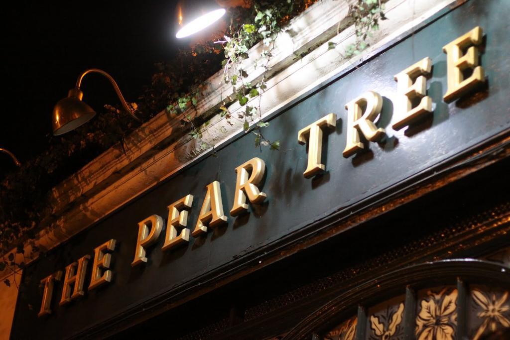 The Pear Tree Hotel Лондон Екстериор снимка