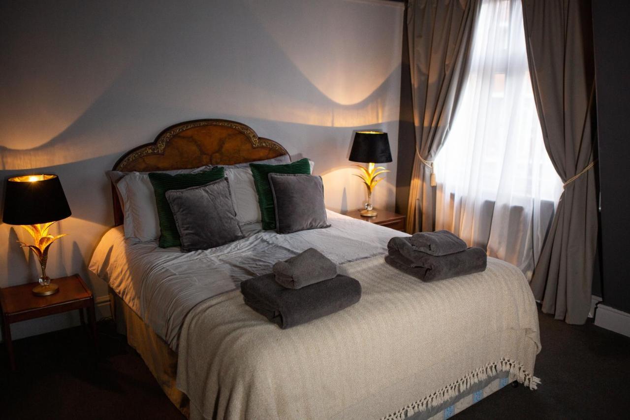 The Pear Tree Hotel Лондон Екстериор снимка
